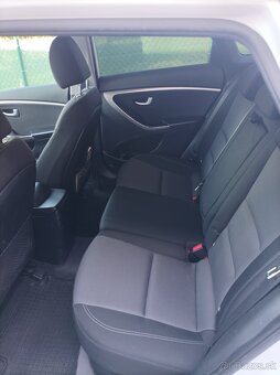 Hyundai i30 SW kombi - 8