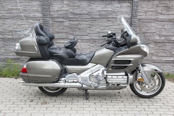 Honda GL1800 - 8