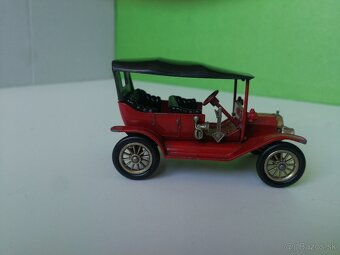 Matchbox Yesteryear Ford - 8