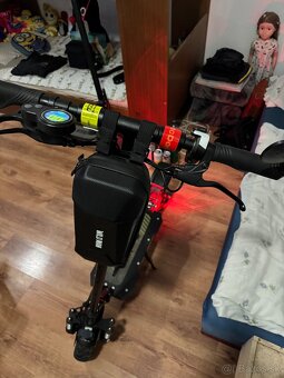 Elektricka kolobezka - 8