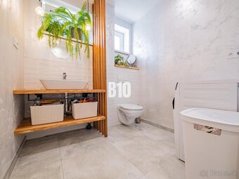 PRIESTRANNÝ rodinný dom v TOP lokalite NITRA - ZOBOR - 8