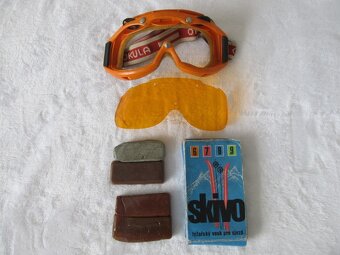 Predám staré lyžiarske okuliare a vosk z čias socializmu. - 8