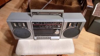 Retro radiomagnetofon 80te roky-Toshiba-Made in japan. - 8