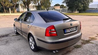 Škoda Octavia - 8