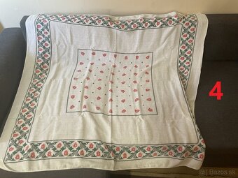 Darujem ručne vyšívane obrusy a sety obrusov - 8