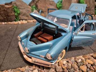 Prodám model 1:18 Tucker Torpedo 1948 - 8