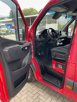 Mercedes-Benz Sprinter - 8