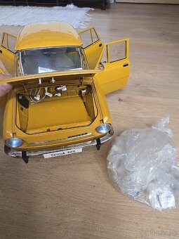 Škoda 100 deagostini 1:8 - 8