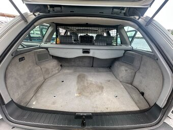 BMW 320d Touring - 8