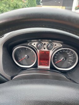 Ford Kuga - 8