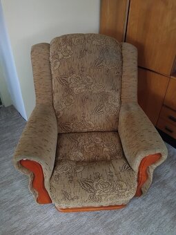 Sedacia súprava so stolíkom - 8