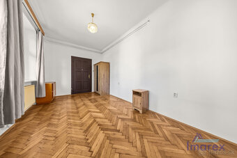 Poschodie vo vile pod hradom na prenájom - 8