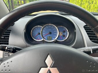 Mitsubishi L200 - 2,5D, 100 kW, - 8