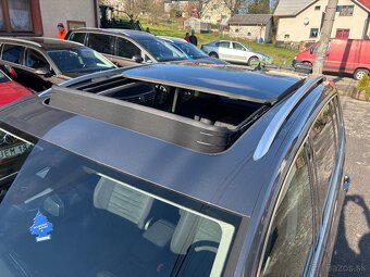 Volkswagen Touran 7miest 2.0tdi 110kw Pano Navi - 8