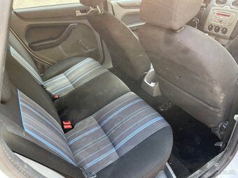 Ford Focus kombi 1.6tdci predam vymenim - 8