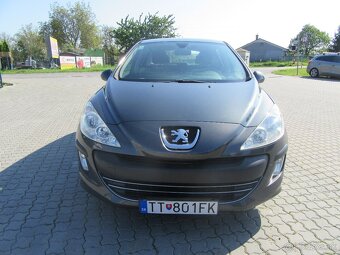 Peugeot 308 - 8