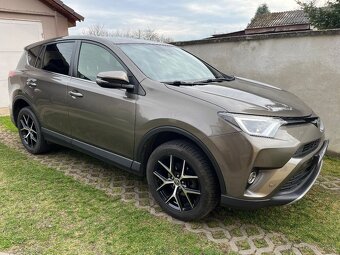 Toyota RAV4 - 8