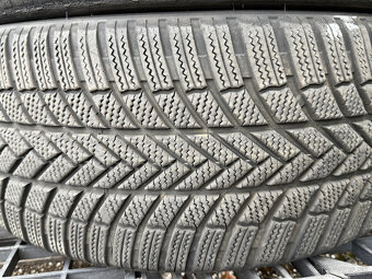 PREDÁM 4 kusy zimné pneumatiky BRIDGESTONE 275/35 R21 103V - 8