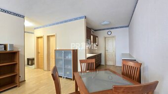 Priestranný 2i byt s loggia, staršia novostavba pri Auparku, - 8