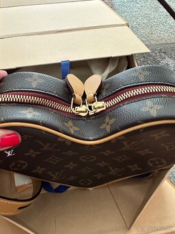 Kabelka Vuitton - 8