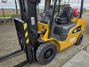 Vysokozdvižný vozík CATERPILLAR GP25N LPG - 8