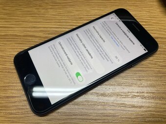 iPhone SE 2022 128GB 3.generacia - 8