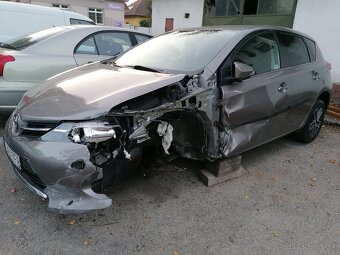 TOYOTA AURIS 1.6 VALVEMATIC - 8