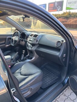 Toyota RAV4 2.2 D-4D 130kw - 8