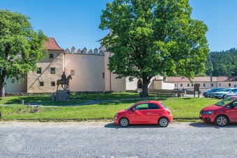 ZNÍŽENÁ CENA na objekt pre podnikanie v centre Kažmarku - 8