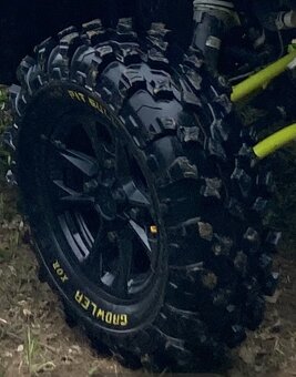 PITBULL TIRES GROWLER XOR - 8