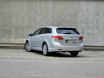 Toyota Avensis Combi 2.0 D4-D (93kW) 2012 - 8