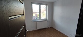 Predaj murovaného rodinného domu s garážou Budatín - 8