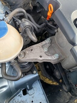 Škodu Fabia 1.2HTP benzín - 8