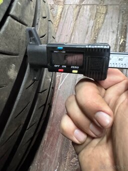 285 45 R22 - 325 40 R22 - 8