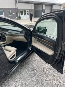 BMW 740XD F01 - 8