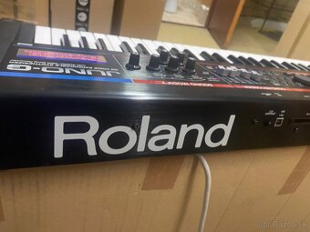 Roland juno g - 8