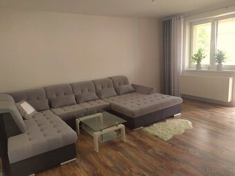 RD vo Vysokej pri Morave, 240 m2, poz. 1187 m2, kompl. rek. - 8