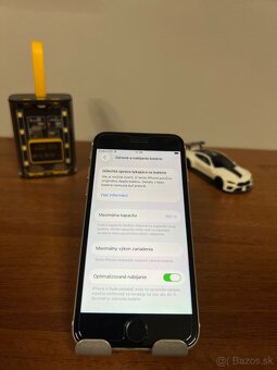 iPhone SE2020 - 8