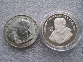 set striebornych medaili - Patrioten des Befreiungskampfes - 8