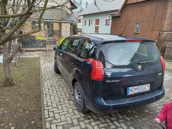 Peugeot 5008 - 8
