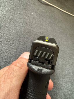 Glock 17 gen 5 mos - 8