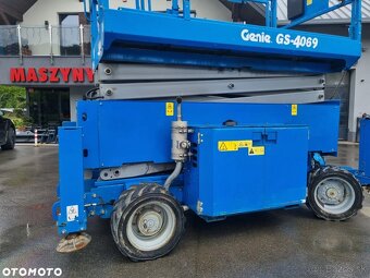 Nožnicový zdvihák Genie GS-4069 14,5 metra - Ako nový 2013 - - 8