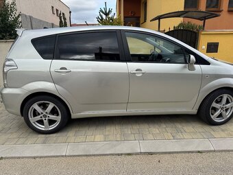 Toyota Corolla Verso 2.2 D4D klíma - 8