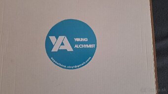 Nastenne hodiny z vinylu Wonder Woman - 8