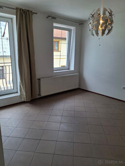 Prenájom 3- izbový byt Kysucké Nové Mesto - centrum 80 m2 - 8