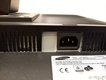 Samsung S22C450, 22", 16:10, 1680x1050, VGA, DVI - 8