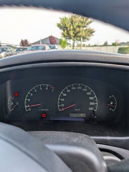 Hyundai Elantra III XD 1.6i GL - 8