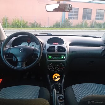 Peugeot 206 1.4 benzín 55kw - 8