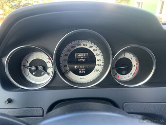 Mercedes-Benz C220 4MATIC - 8