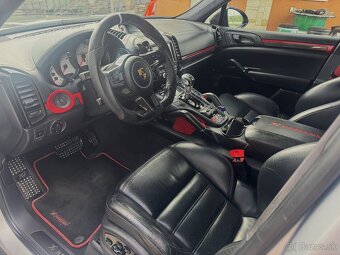 Porsche Cayenne Turbo - 8